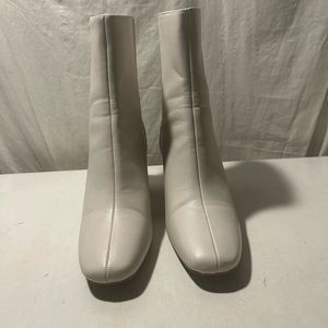 Journee Collection ivory color ankle boots 3 “ block heels, zip up back size 10
